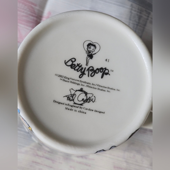 Betty Boop Coffee Mug - Picture 7 of 8